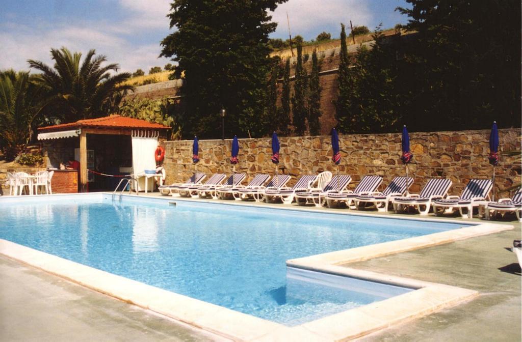 Residence La Carruba Diano Marina Bagian luar foto